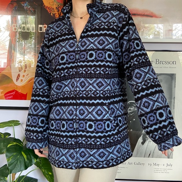 Big fuzzy sweater - Picture 1 of 4